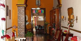 Casa Colonial Andres Abella - Baracoa - Sala de estar