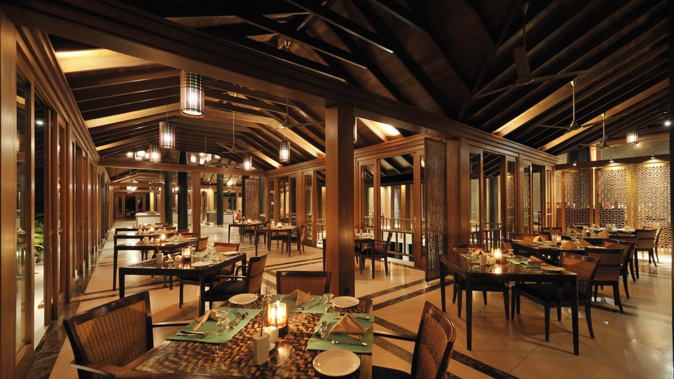 Villa Nautica Paradise Island Resort