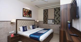 OYO 5449 Hotel Sbd Guest House - Gorakhpur - Bedroom