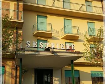 Nuovo Hotel Sestriere - Chianciano Terme - Budova