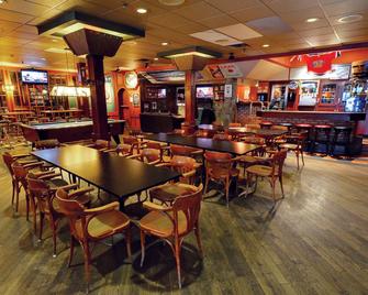 Astoria Hotel - יאספר - בר