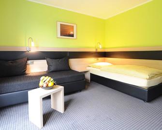 Hotel und Kongresszentrum Wanderath - Nuerburg - Camera da letto