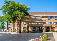 Comfort Inn Airport - Grand Rapids - Building