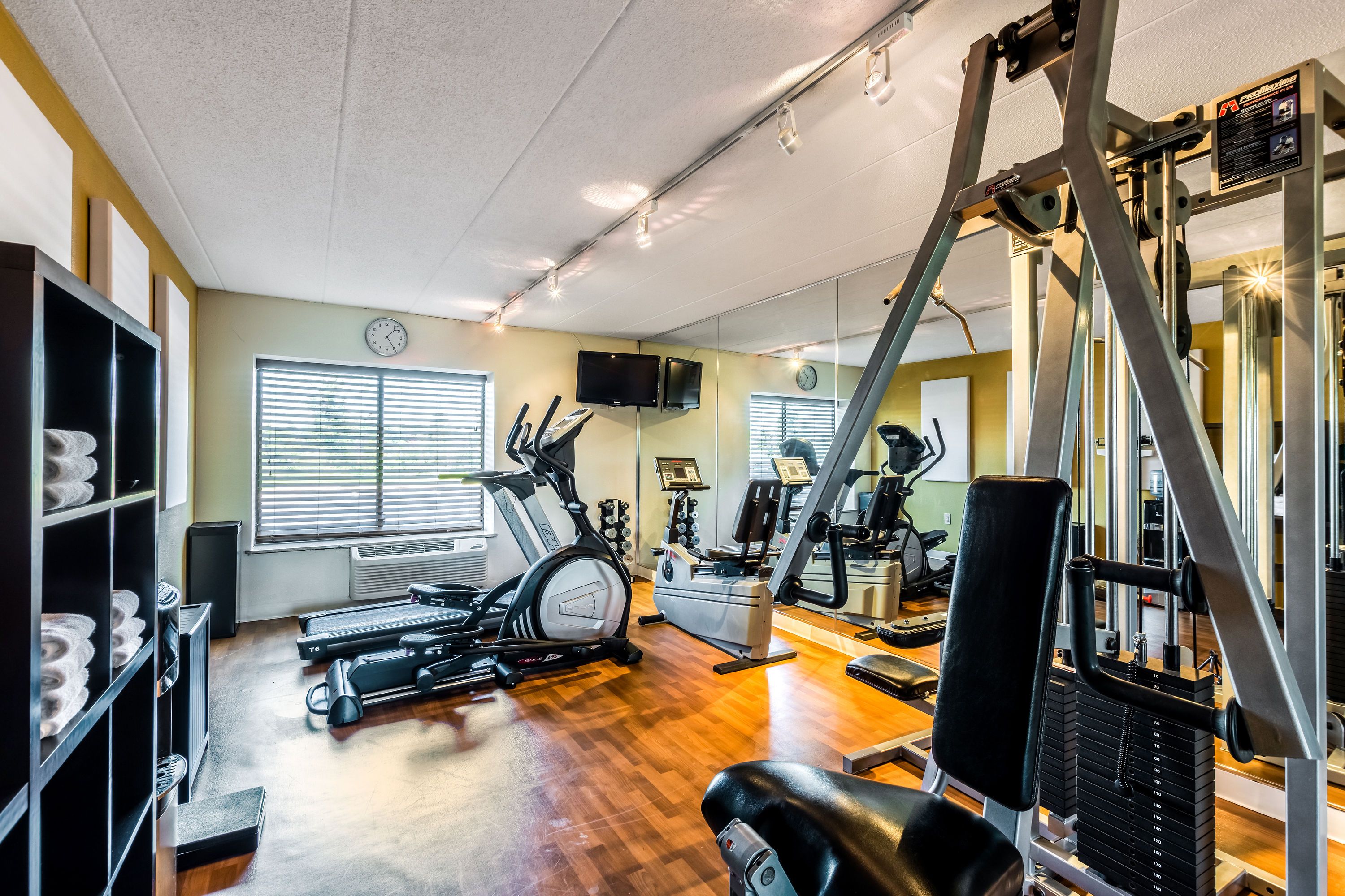 Comfort Inn Airport 83 1 1 2 Grand Rapids Hotel Deals