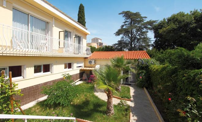 Hotel La Croix De Malte 100 1 0 1 La Ciotat Hotel Deals Reviews Kayak Hotel La Croix De Malte 100 1 0 1 La Ciotat Hotel Deals Reviews Kayak