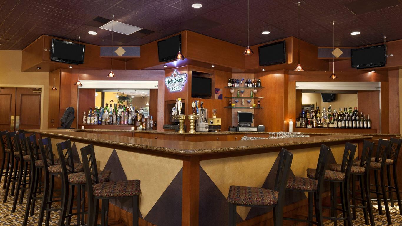 رمادا باي ويندام تومس ريفر