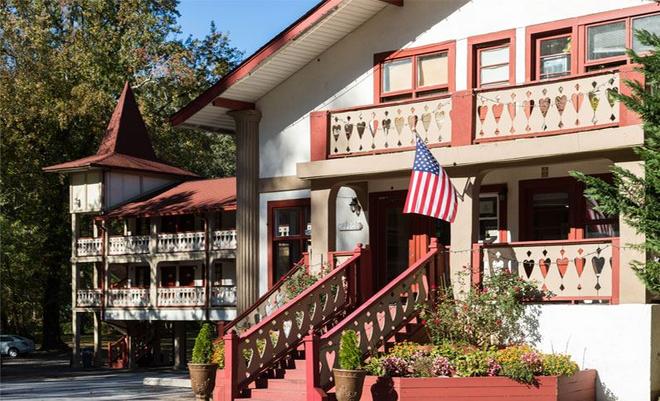 Riverbend Motel Cabins 65 1 3 3 Helen Hotel Deals