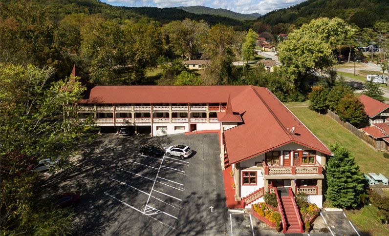 Riverbend Motel Cabins 65 1 3 3 Helen Hotel Deals