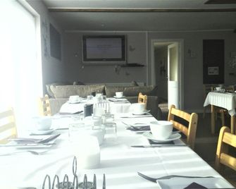Maen Hir - Menai Bridge - Restaurace