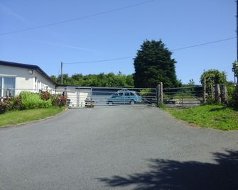 Maen Hir Guest House - Menai Bridge - Vista del exterior