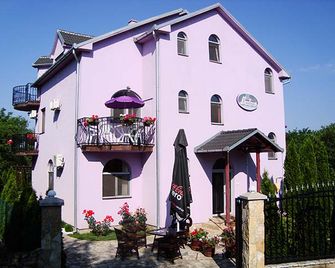 Vila Madams - Palić - Vista del exterior