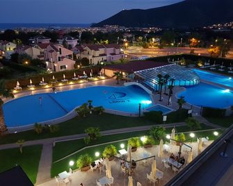 Loano 2 Village - Loano - Uima-allas