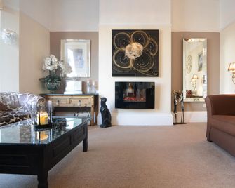 Clifton Villa - Southport - Vardagsrum
