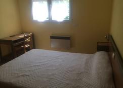 Hôtel - Pub Le Petit Bosquet - Venaco - Bedroom