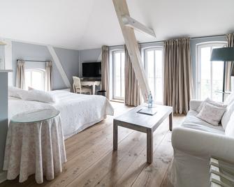 Hotel Schloss Gamehl - Wismar - Bedroom