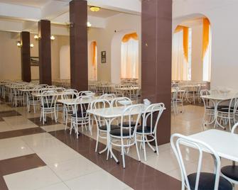 Sanatoriy Salut - Zheleznovodsk - Comedor