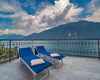 Hotel Capo Reamol - Limone sul Garda - Parveke