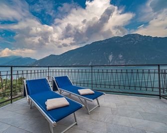 Hotel Capo Reamol - Limone sul Garda - Balcony