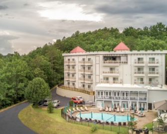Valhalla Resort Hotel - Helen - Building