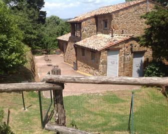 Agriturismo Il Sentiero - Acquapendente - Building