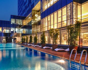Vertu Harmoni Jakarta - Jakarta - Pool