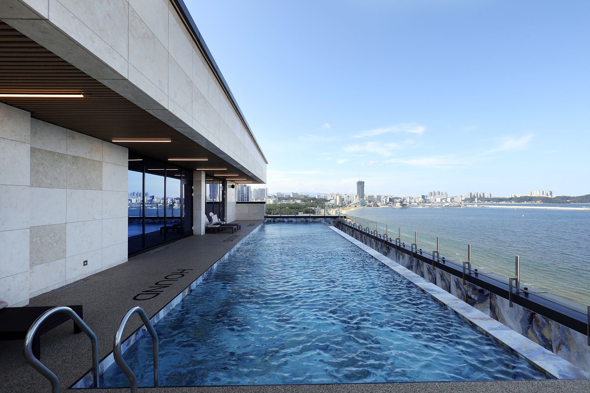 Pohang Hound Hotel Songdo Beach - Pohang - Pool