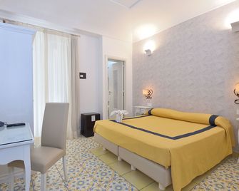 Hotel7Bello - Minori - Sypialnia