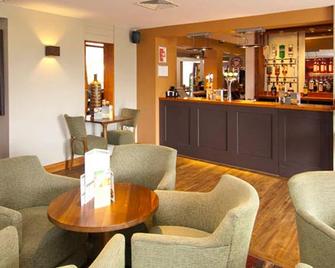 Premier Inn Manchester Bury - Bury - Bar
