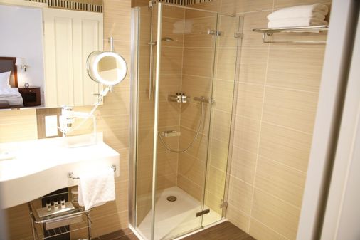 Hotel Brandenburger Tor Potsdam - Potsdam - Kylpyhuone