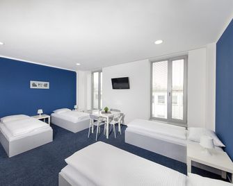 Hotel & Hostel Letov - Praag - Slaapkamer