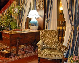 Hotel Edelweiss & Spa - Cesana Torinese - Living room