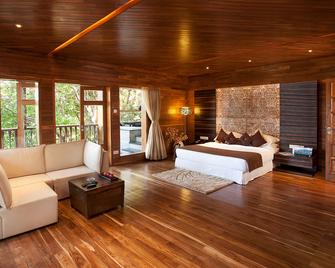 أمبي فالي سيتي - لونافالا - غرفة نوم