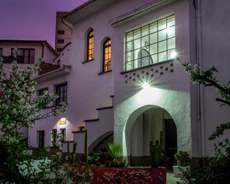 Tinka - La Paz - Edificio