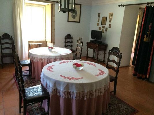 Casa Dos Pombais - Guimarães - Eetruimte