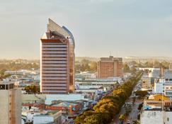 Hilton Garden Inn Lusaka Society Business Park - Lusaka - Edifício