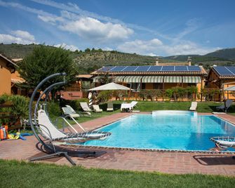 Il Borgo Dell'Ulivo - Trevi - Pool