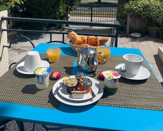 Hotel Flots d'Azur - Nice - Hàng hiên