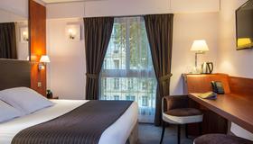 Hotel Ampere - Paris - Bedroom