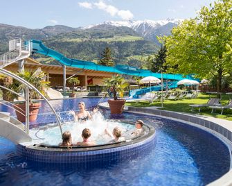Hotel Prokulus - Family & Wellness - Naturns - Pool
