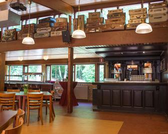 Stayokay Apeldoorn - Hostel - Apeldoorn - Bar