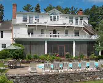 Applegate Inn - Lee - Budynek
