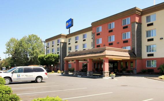 Comfort Inn Suites 76 1 3 1 Vancouver Hotel Deals