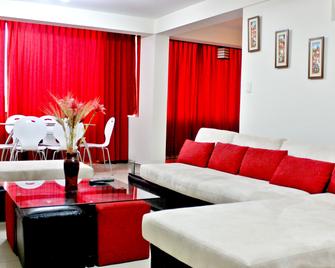 Taytaypa Rooms & Apartments Lima Airport - Callao - Living room