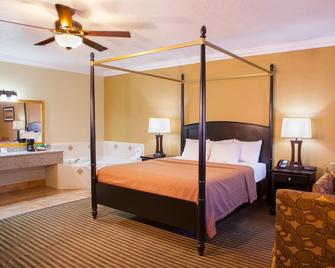 Desert Quail Inn Sedona at Bell Rock - Sedona - Bedroom
