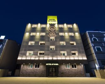 Hotel Yeogiuhtte Gyeongpo - Gangneung - Edificio