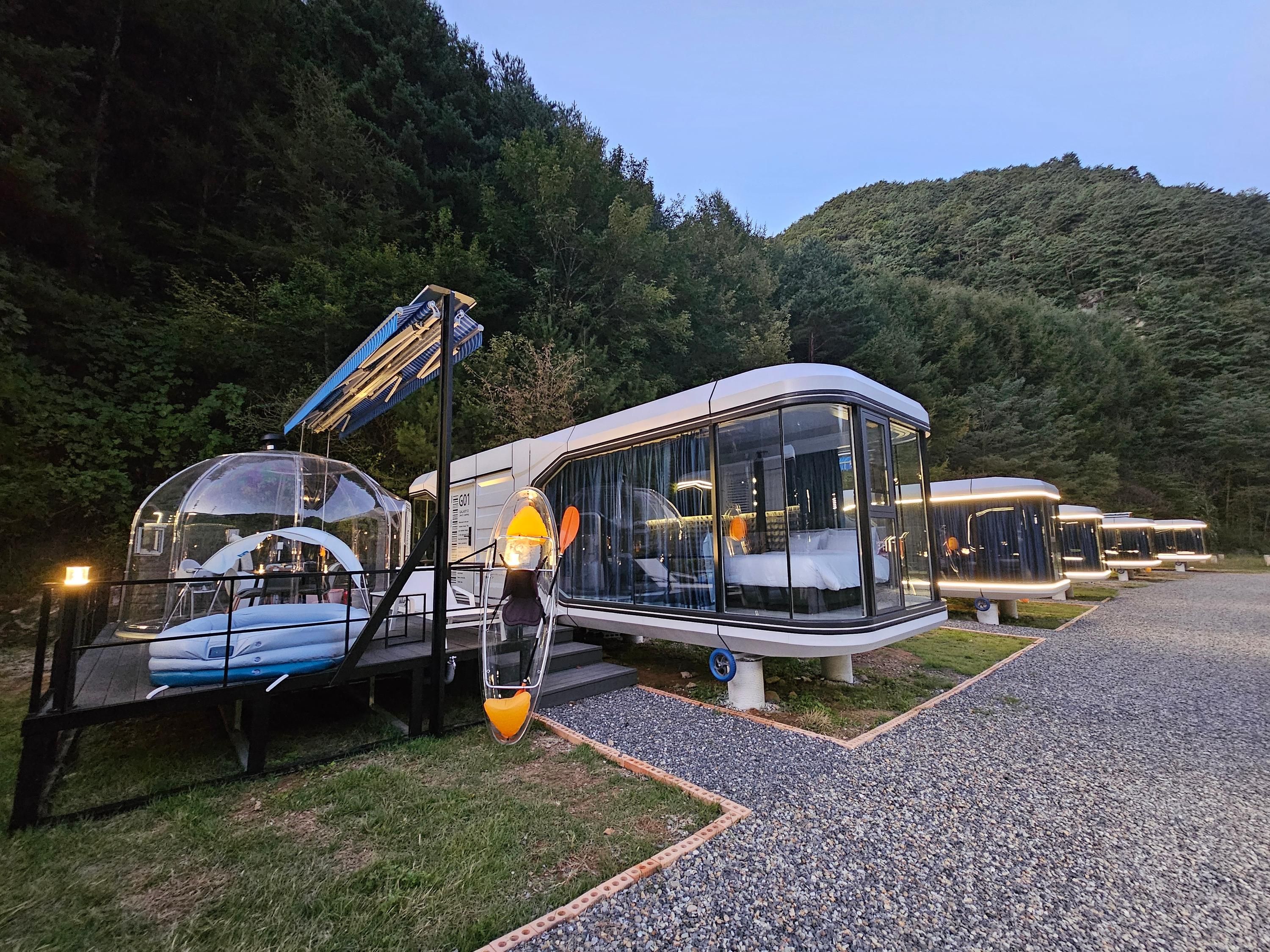 Galaxy X Hotel Type Caravan Glamping & Pension - Pyeongchang - Building