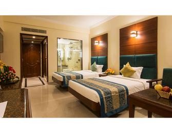 Shenbaga Hotel & Convention Centre - Puducherry - Makuuhuone