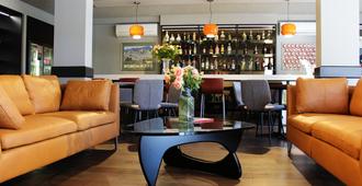 The Oriana Orange - Retro Hotel & Resort - Orange - Lounge
