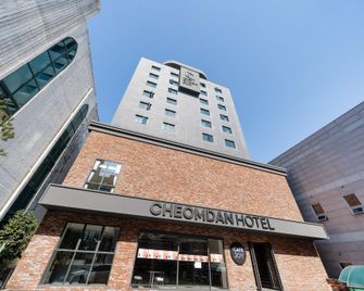 Gwangju Cheomdan Hotel - Gwangju - Building