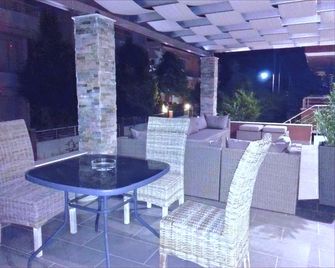 ER.ZO Summer Studios - Kallithea - Патіо
